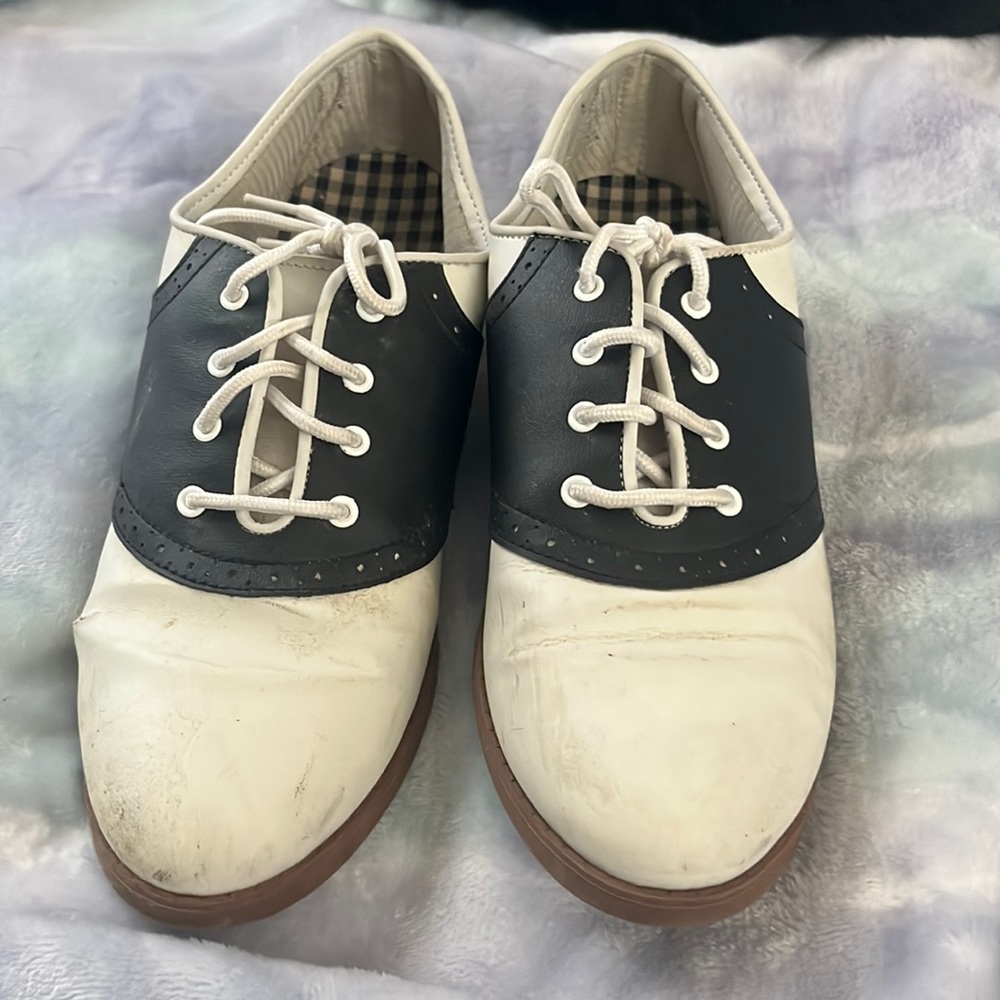 Predictions Saddle Shoes